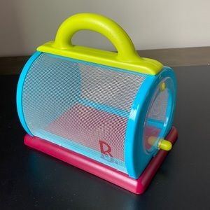 B. toys - Bug Bungalow,Observation Skills